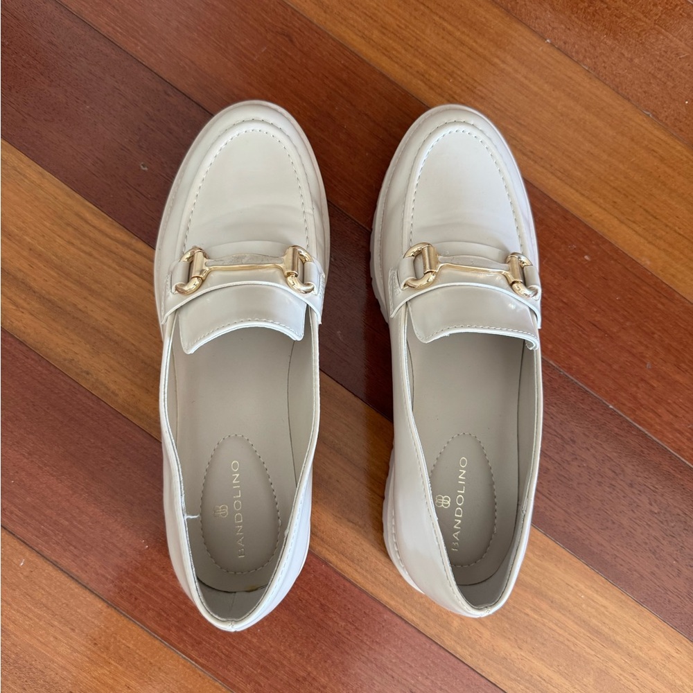 Bandolino Women's Cream Loafers